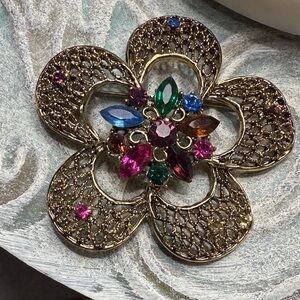 Gold Filigree Floral Brooch with Multicolor Gemstones